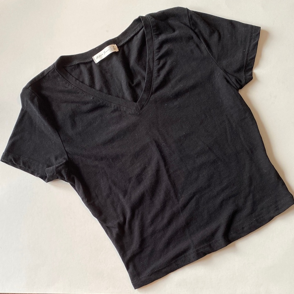 Active Basics Black V-Neck Women's Crop Top